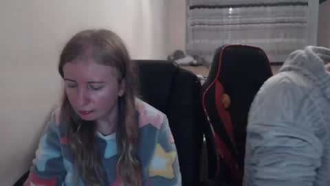 JenisAndPeter online show from November 2025 08:18:01 PM