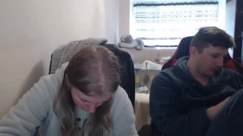 JenisAndPeter online show from December 2025 08:30:01 AM