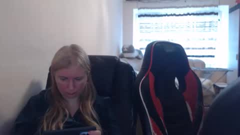 JenisAndPeter online show from May 2026 05:48:01 AM