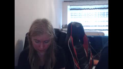 JenisAndPeter online show from May 2026 05:14:02 AM