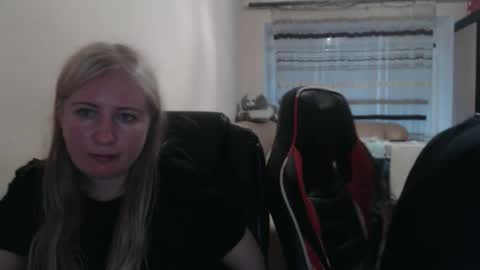 JenisAndPeter online show from May 2026 05:40:01 PM