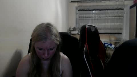 JenisAndPeter online show from May 2026 06:12:02 PM