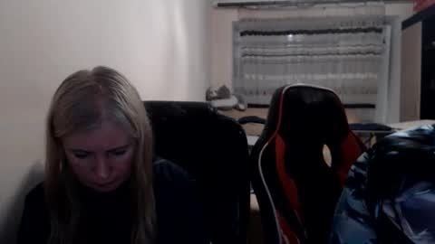 JenisAndPeter online show from June 2026 06:57:01 PM