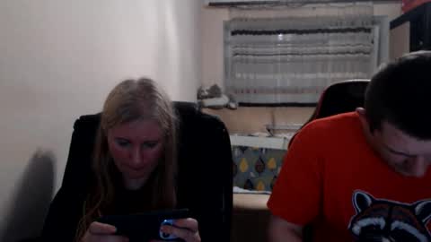 JenisAndPeter online show from June 2026 07:28:01 PM