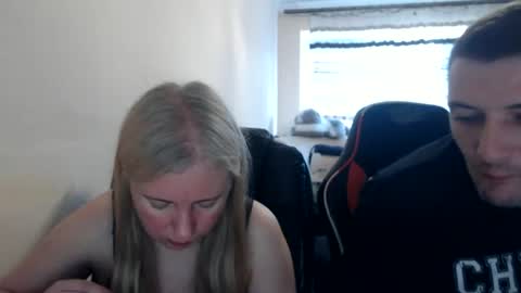 JenisAndPeter online show from June 2026 05:32:02 AM