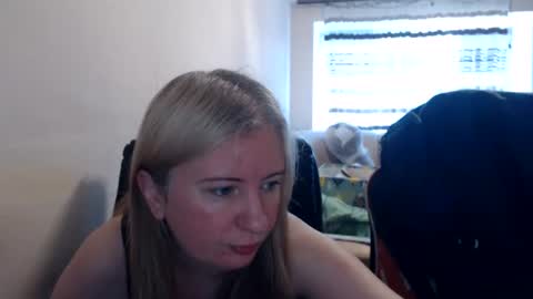 JenisAndPeter online show from June 2026 06:02:01 AM