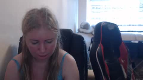JenisAndPeter online show from June 2026 04:53:02 AM
