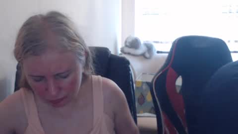 JenisAndPeter online show from June 2026 04:30:01 PM
