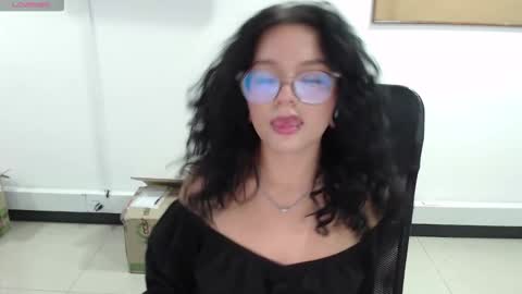 jenn online show from March 2026 11:33:01 PM