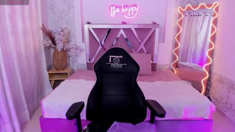 Snapshot of jenna_tay1 chatting on February 2026 07:07:01 PM jenna_tay1 online show from February 2026 07:07:01 PM