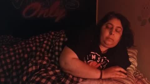 Snapshot of jennabrady chatting on May 2026 06:57:01 PM Dragon Queen. Be my Dragon -- and online show from May 2026 06:57:01 PM