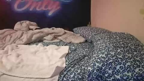 Snapshot of jennabrady chatting on May 2026 12:05:01 AM Dragon Queen. Be my Dragon -- and online show from May 2026 12:05:01 AM