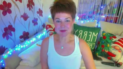 Jenn online show from December 2025 12:45:02 PM