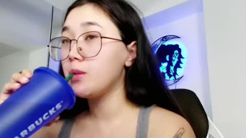 Snapshot of jennatyan chatting on December 2024 05:04:02 AM JENNA online show from December 2024 05:04:02 AM