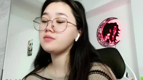 Snapshot of jennatyan chatting on December 2024 05:15:01 AM JENNA online show from December 2024 05:15:01 AM