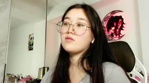 Snapshot of jennatyan chatting on December 2024 04:35:02 PM JENNA online show from December 2024 04:35:02 PM