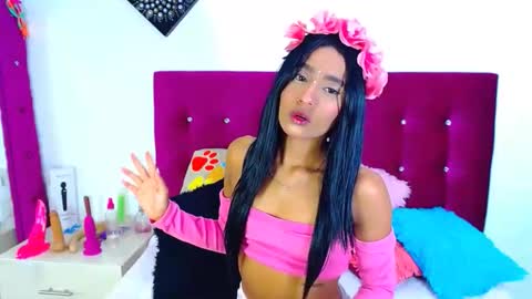 Snapshot of jenng18 chatting on October 2025 09:21:01 AM jenn online show from October 2025 09:21:01 AM