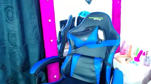 Snapshot of jenng18 chatting on February 2026 06:22:01 AM jenn online show from February 2026 06:22:01 AM