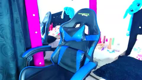 Snapshot of jenng18 chatting on February 2026 03:36:02 AM jenn online show from February 2026 03:36:02 AM