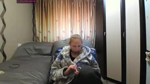 JenniDeep online show from May 2026 12:02:01 PM