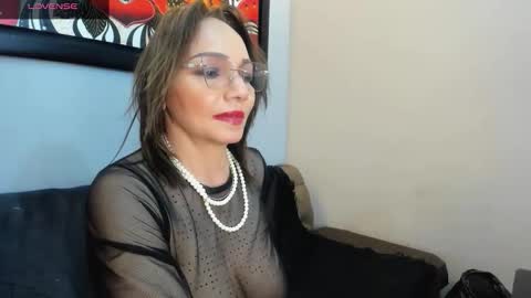 Jennie online show from November 2025 01:37:02 PM