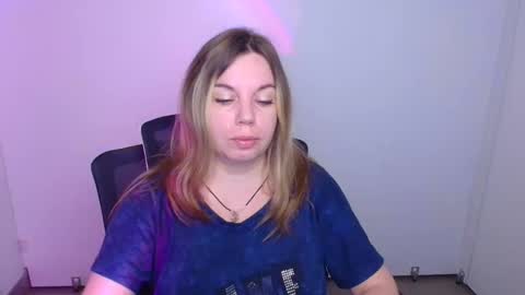 Jennifer online show from October 2025 05:38:01 AM