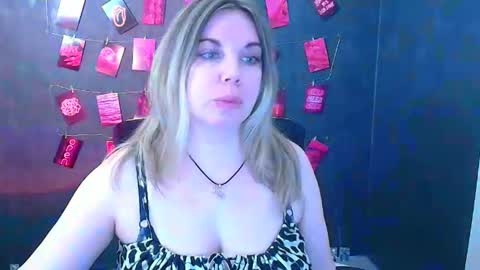 Snapshot of jennifer_moree chatting on March 2026 06:50:02 AM Jennifer online show from March 2026 06:50:02 AM