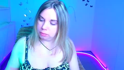 Snapshot of jennifer_moree chatting on April 2026 05:59:01 AM Jennifer online show from April 2026 05:59:01 AM