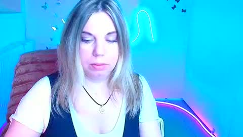 Snapshot of jennifer_moree chatting on April 2026 06:41:02 AM Jennifer online show from April 2026 06:41:02 AM