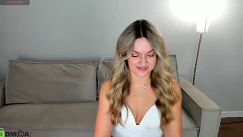 Jennifer Perezz online show from July 2026 05:01:02 PM