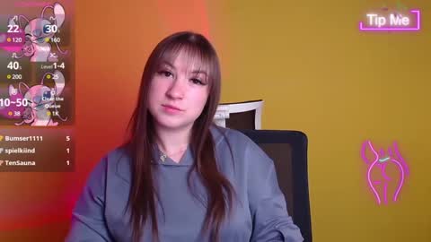 Jennifer online show from March 2025 09:47:02 AM