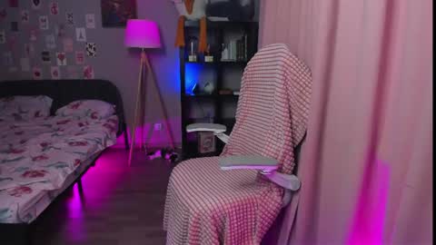 jenniferka online show from July 2026 07:39:01 PM