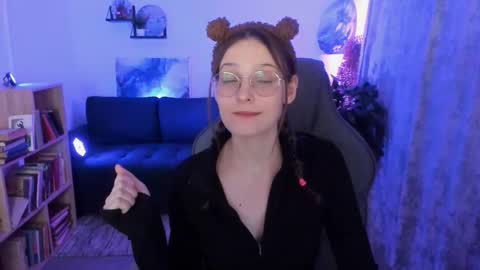 Snapshot of jenniferkiim chatting on February 2026 11:18:01 AM jenniferkiim online show from February 2026 11:18:01 AM