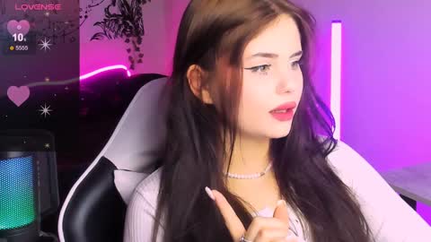 Jenni online show from December 2024 09:52:02 PM