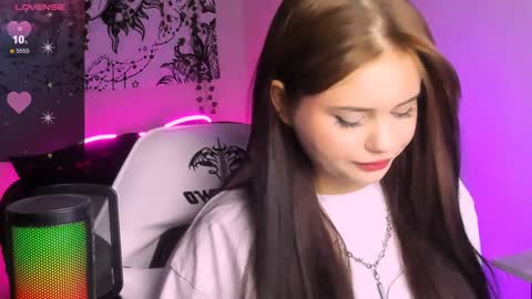 Jenni online show from December 2024 03:32:02 PM