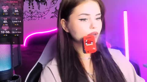 Jenni online show from December 2024 06:34:01 PM