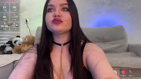 Snapshot of jennisxcharming chatting on December 2024 04:47:01 AM Mila online show from December 2024 04:47:01 AM