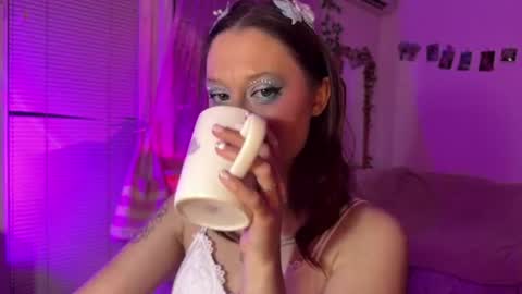 Jennifer Jenny Darling   online show from June 2026 07:05:01 PM