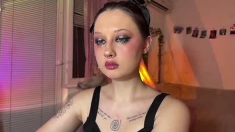 Jennifer Jenny Darling   online show from June 2026 07:04:01 PM