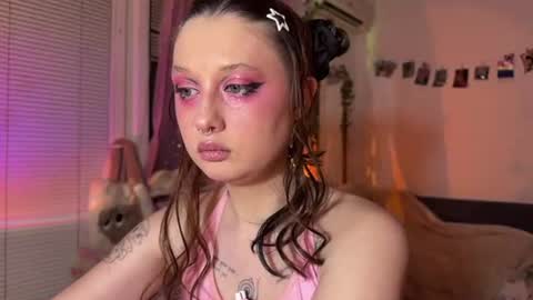 Jennifer Jenny Darling   online show from July 2026 07:09:01 PM