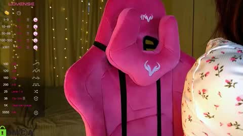 Snapshot of jenny_lylu chatting on March 2025 04:57:02 AM Ori online show from March 2025 04:57:02 AM