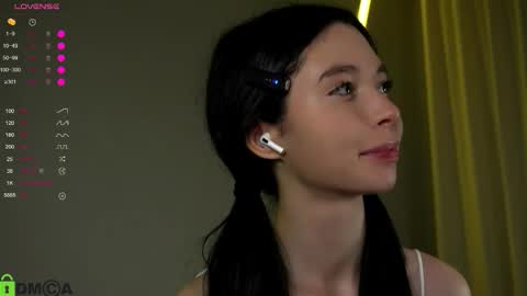 Snapshot of jenny_lylu chatting on October 2025 10:07:01 PM Ori online show from October 2025 10:07:01 PM