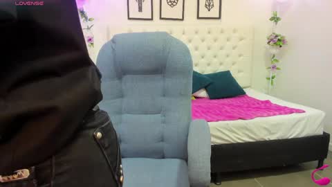 Snapshot of jenny_stark chatting on May 2026 11:06:01 AM jenny_stark online show from May 2026 11:06:01 AM