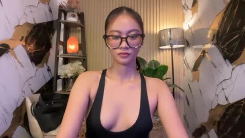 jenny_sweetgirlx online show from June 2026 06:17:02 AM