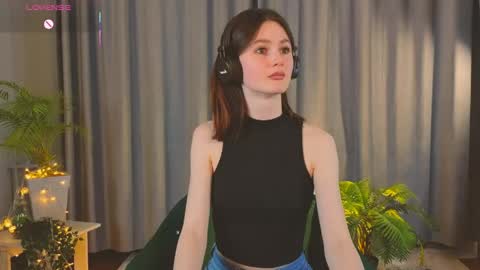 jennyfer_me online show from March 2026 12:43:02 PM
