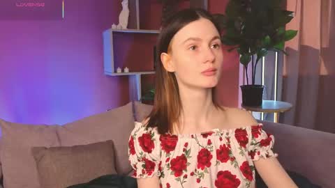 jennyfer_me online show from May 2026 12:45:01 PM