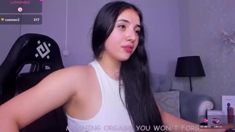 Snapshot of jennyferguson chatting on February 2025 07:00:01 PM Jenny Ferguson online show from February 2025 07:00:01 PM