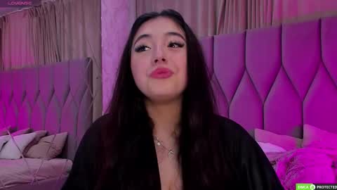 Snapshot of jennyferguson chatting on September 2025 06:11:02 PM Jenny Ferguson online show from September 2025 06:11:02 PM