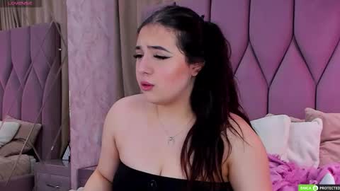 Snapshot of jennyferguson chatting on September 2025 06:45:01 PM Jenny Ferguson online show from September 2025 06:45:01 PM