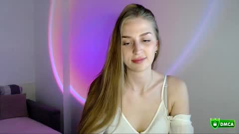 Snapshot of jennyjansen chatting on November 2025 02:39:02 PM The Flower Power Models online show from November 2025 02:39:02 PM